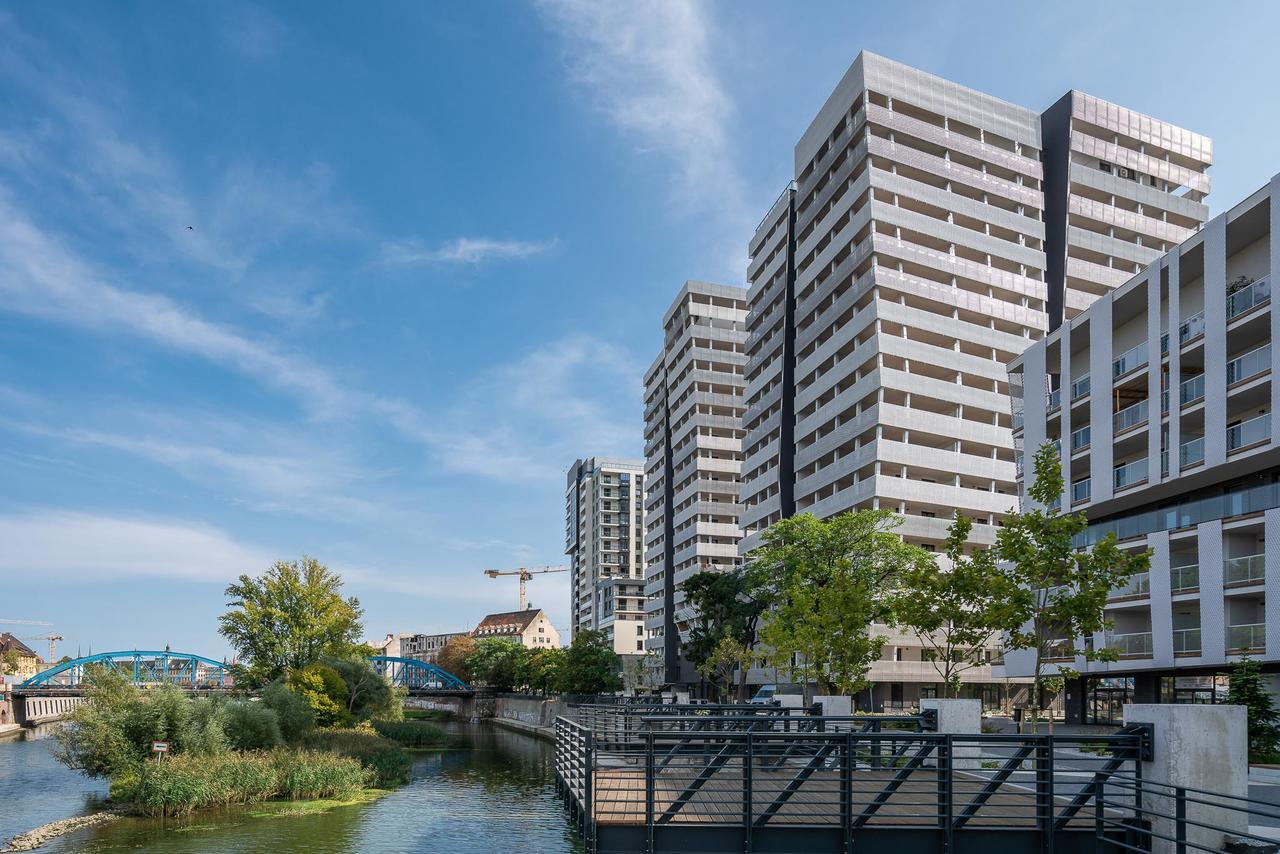 Rentplanet - Apartamenty Atal Tower 弗罗茨瓦夫 外观 照片